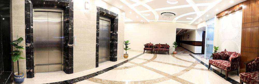 Tridev Hotel 4*
