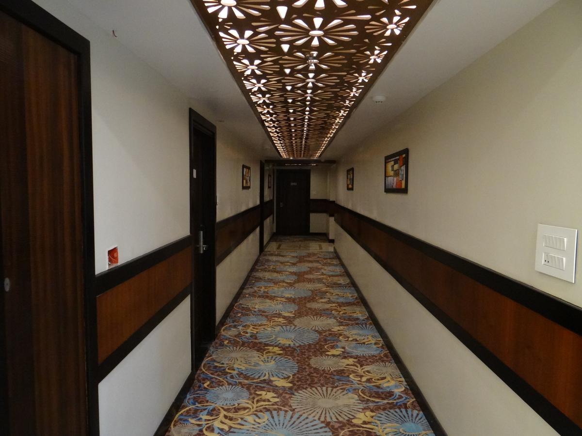 Tridev Hotel