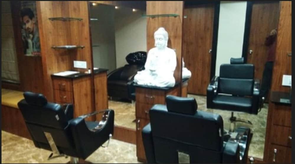 Hotel Tridev Varanasi